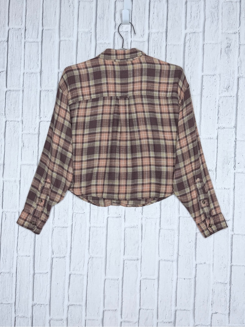 American Eagle Outfitters Plaid Button-Down Shirt in Brown and Cream SMALL - Picture 2 of 5